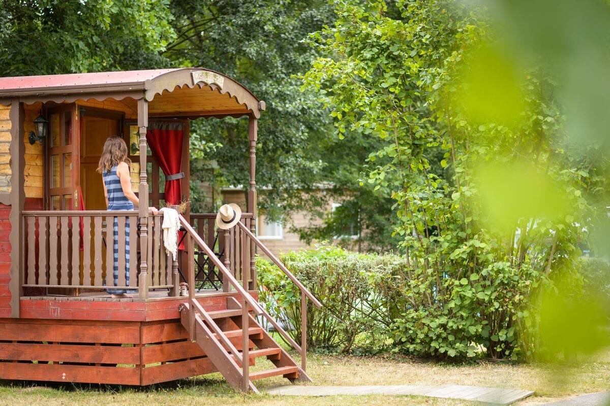 Mobile Home | Cribs (free), WiFi (free), individually decorated