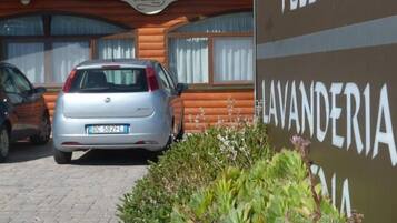 Parcheggio non assistito gratuito