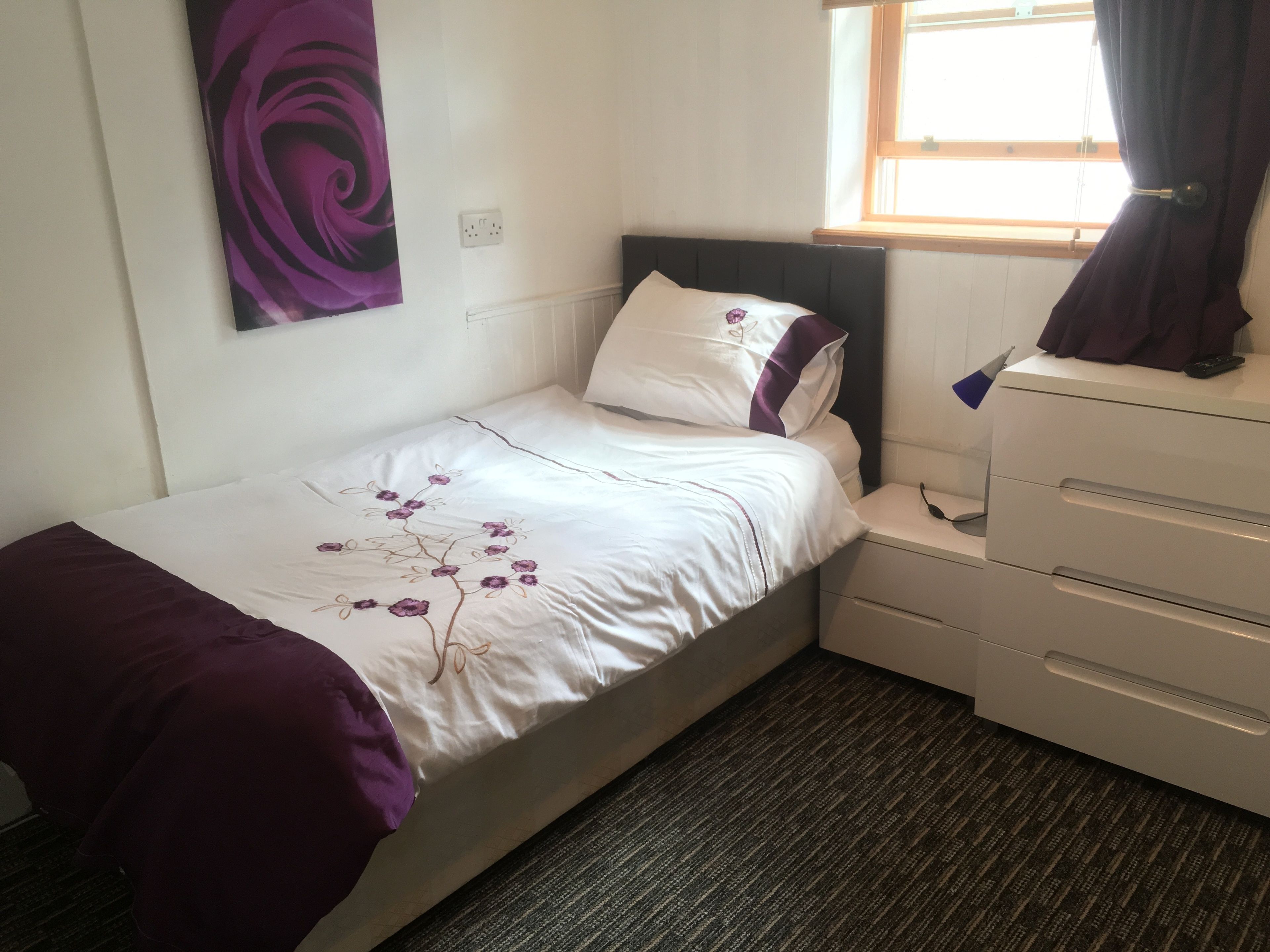 single room, 1 single bed | individually decorated, free wifi, bed sheets