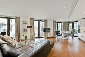 Apartment, 1 Bedroom | Premium bedding, iron/ironing board, free WiFi, bed sheets