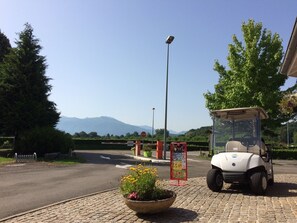 Pintu masuk properti