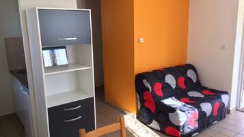 Chalet, 2 Bedrooms | Living area | Flat-screen TV