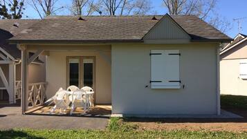 Chalet, 2 Bedrooms | Terrace/patio