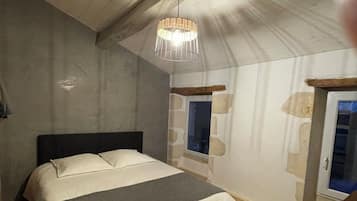 5 chambres, bureau, fer et planche Ă  repasser, Wi-Fi gratuit