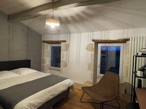 5 chambres, bureau, fer et planche à repasser, Wi-Fi gratuit