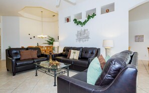 빌라, 침실 3개, 전용 수영장 (2 Bathrooms) | 거실 공간 | TV