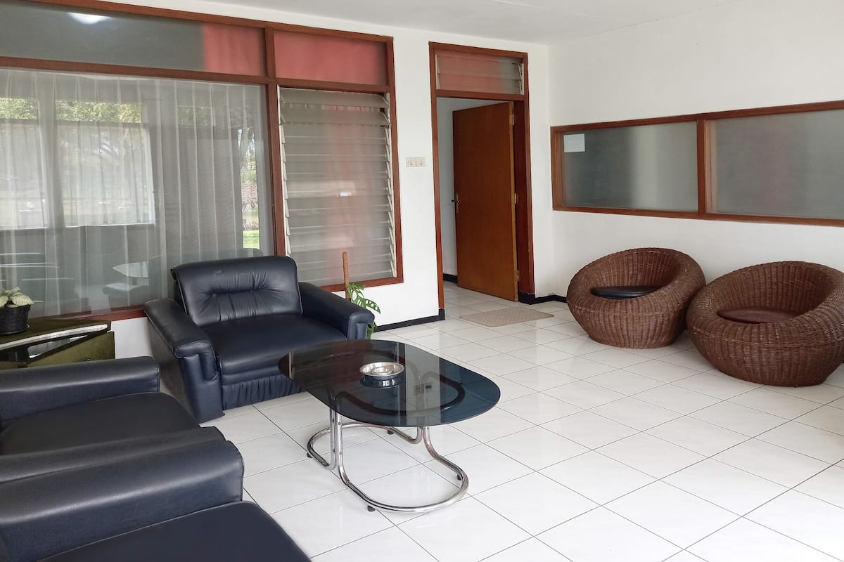 Family Tek Büyük Yataklı Oda | Masa, ücretsiz kablosuz İnternet, çarşaf takımı