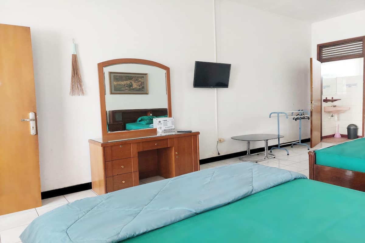 Family Tek Büyük Yataklı Oda | Masa, ücretsiz kablosuz İnternet, çarşaf takımı