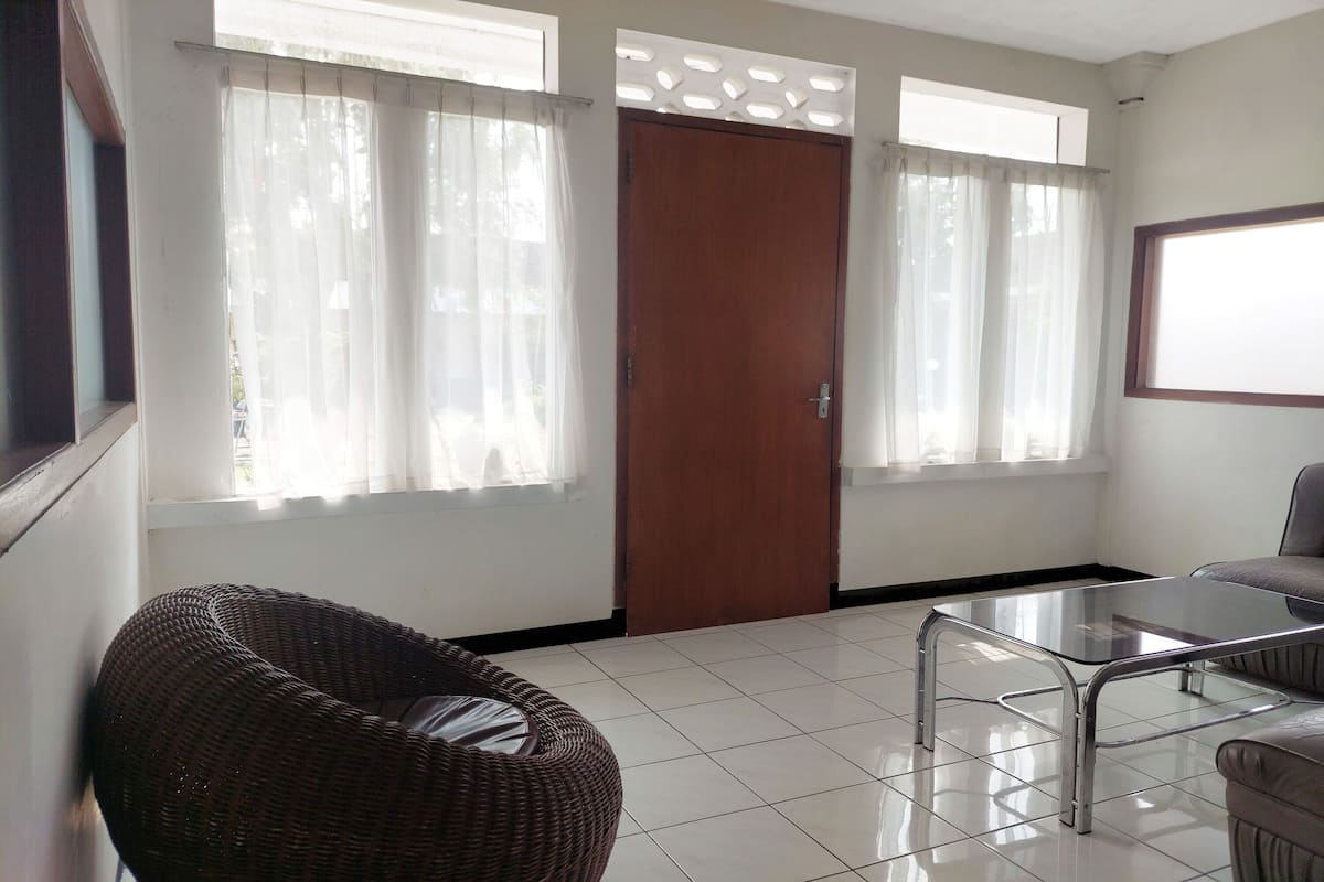 Family Üç Kişilik Oda | Masa, ücretsiz kablosuz İnternet, çarşaf takımı