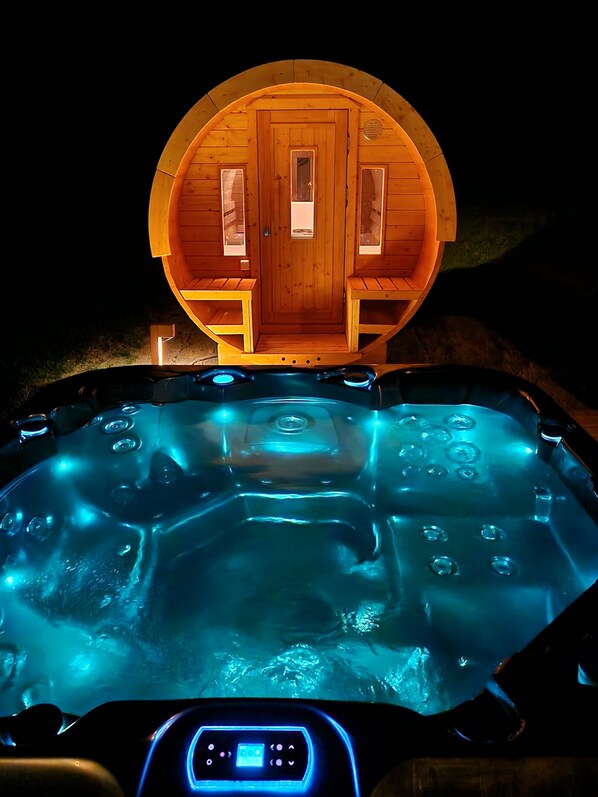 Bain à remous extérieur