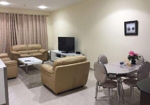 アパートメント 1 ベッドルーム | リビング エリア | 薄型テレビ