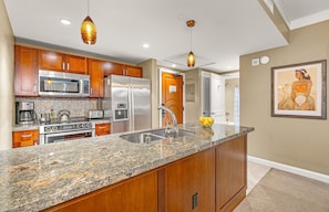 Fridge, microwave, oven, stovetop - Maui Resort Rentals: Honua Kai Hokulani 728 - 7th Floor 1BR w/ Expansive West Maui Mountain Views! (Lahaina)