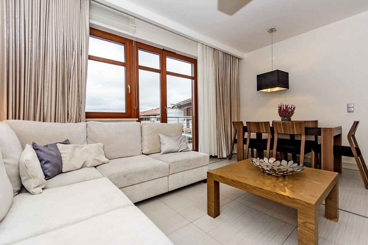 Neptun Apartments Perlowy | 熨斗/熨衣板、免费婴儿床、免费 WiFi、特色装修
