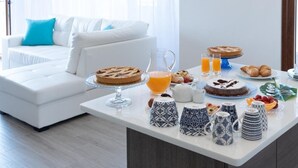 تناول الطعام دا خل الغرفة