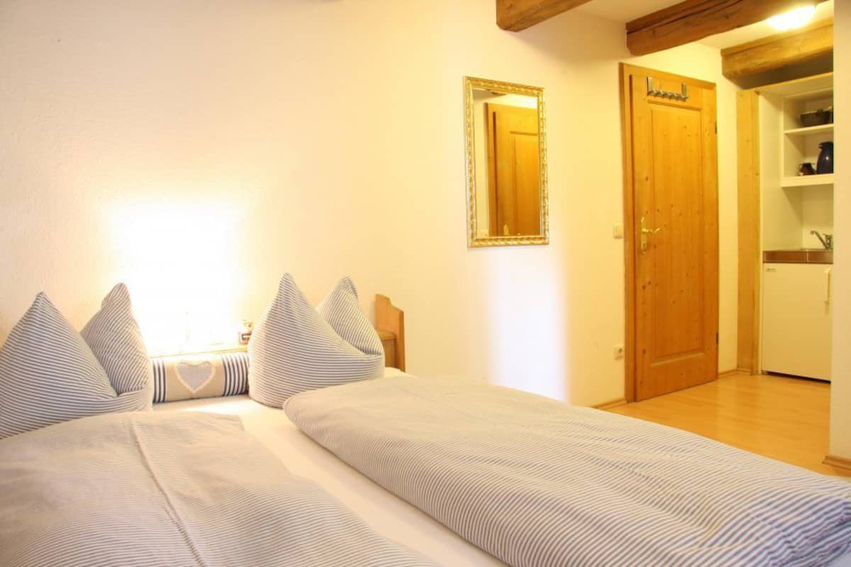 double room | desk, free cots/infant beds, rollaway beds, free wifi