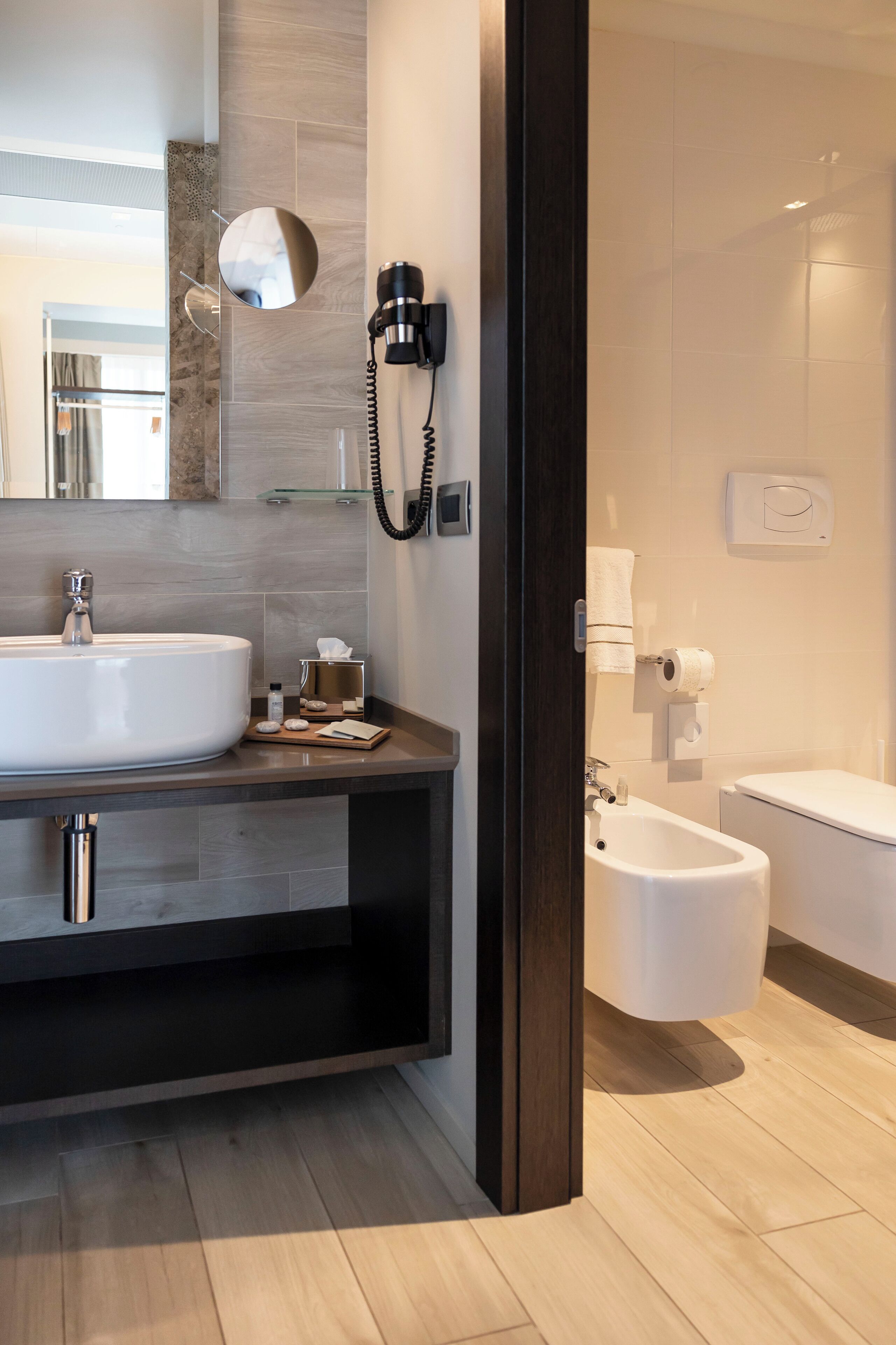 classic double or twin room | bathroom | shower, rainfall showerhead, free toiletries, hair dryer