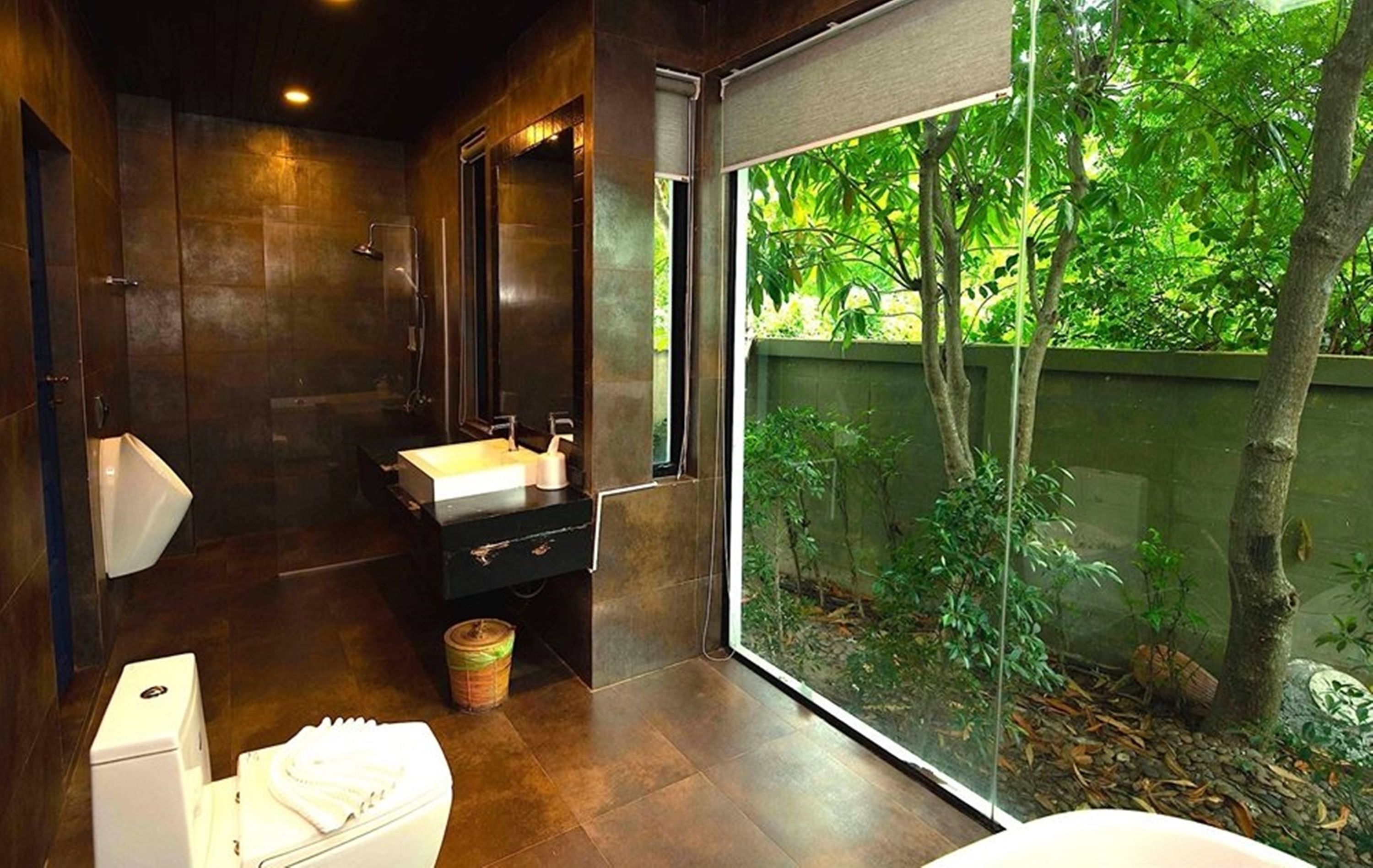 5 Bed Room Private Pool Villa Thai style | Badkamer | Een diep bad, gratis toiletartikelen, een haardroger, badjassen
