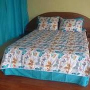 Iron/ironing board, free WiFi, wheelchair access