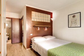 Departamento, 1 habitación, para no fumadores | 1 habitación, decoración personalizada, muebles diferentes y escritorio 