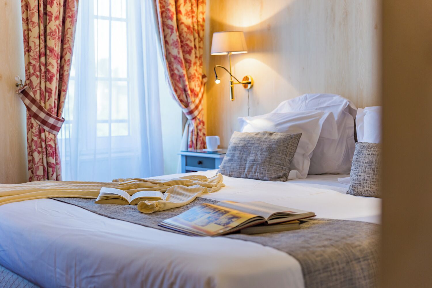 Chambre Double Supérieure | Literie de qualité supérieure, décoration personnalisée