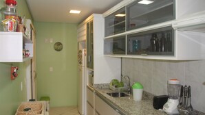 Apartment, 2 Double Beds | Private kitchen - Alto Padrão no Centro de Canela (Canela)