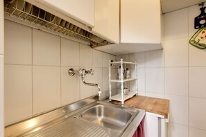 Full-size fridge, oven, stovetop, espresso maker - Attico Sannio 2 (Rome)