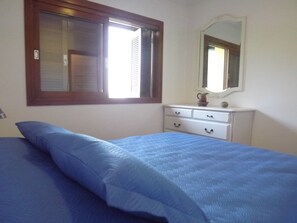 3 habitaciones, decoración personalizada y muebles diferentes 