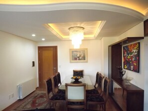 In-room dining - Alto Padrão no Centro de Gramado (Gramado)