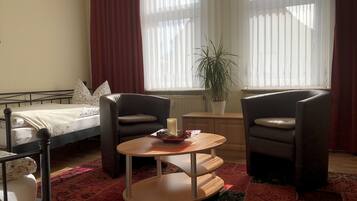 Apartment | Wohnbereich | Flachbildfernseher