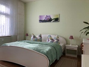 1 chambre, fer et planche Ă repasser, Wi-Fi gratuit, draps fournis