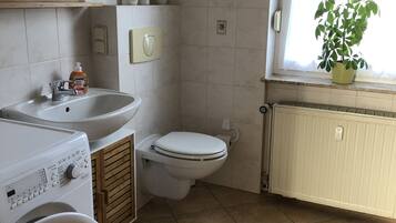Apartment | Bathroom shower