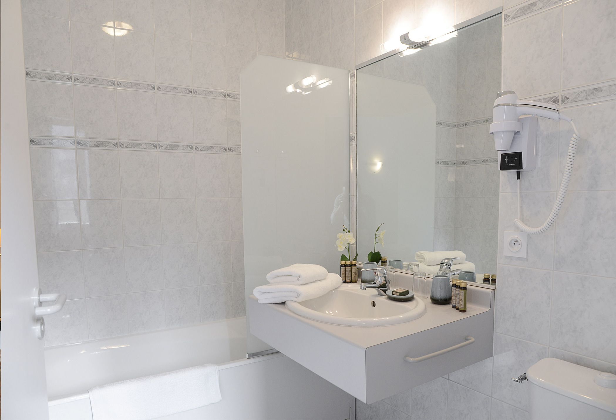 superior room | bathroom sink