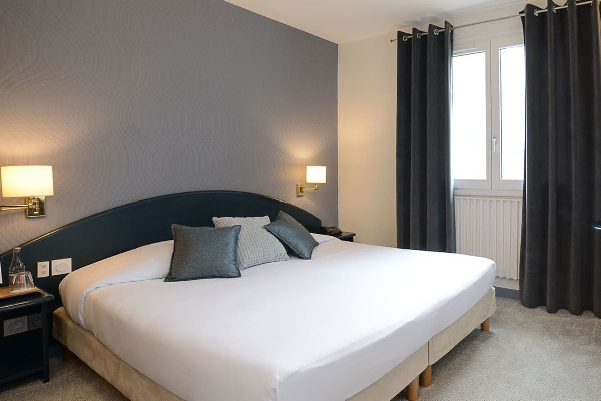 In-room safe, iron/ironing board, free WiFi, bed sheets