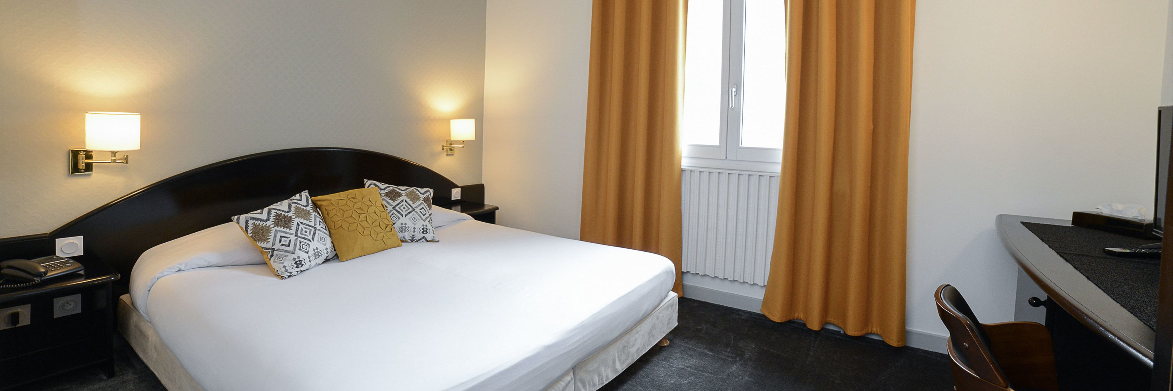 superior room | 1 bedroom, in-room safe, iron/ironing board, free wifi