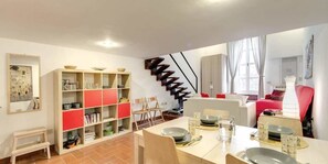 Duplex | In-room dining - Trastevere Loft Scala (Rome)