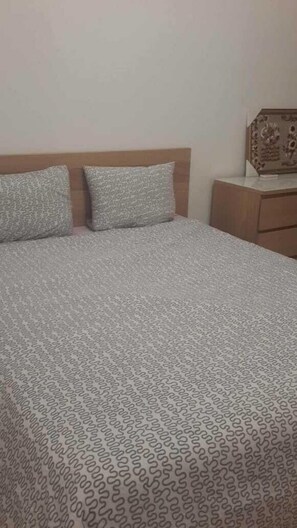 2 bedrooms, in-room safe, soundproofing, iron/ironing board - Résidence Alkawtar (El Mansouria)