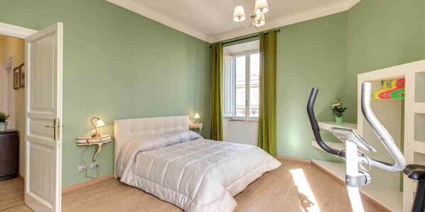 Apartment, 4 Bedrooms - Basilica San Giovanni (Rome)