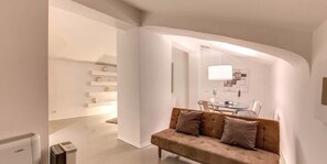 Appartamento, 2 camere da letto, non fumatori | Area soggiorno | TV a schermo piatto