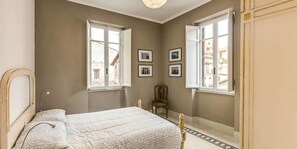 Apartment, 3 Bedrooms | 3 bedrooms, individually decorated, individually furnished