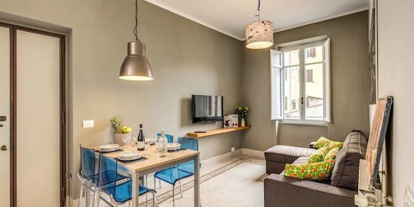 Apartment, 3 Bedrooms | Living area