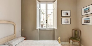 Apartment, 3 Bedrooms | 3 bedrooms, individually decorated, individually furnished - Monti - Coliseum 3 bedroom apartment (Rome)