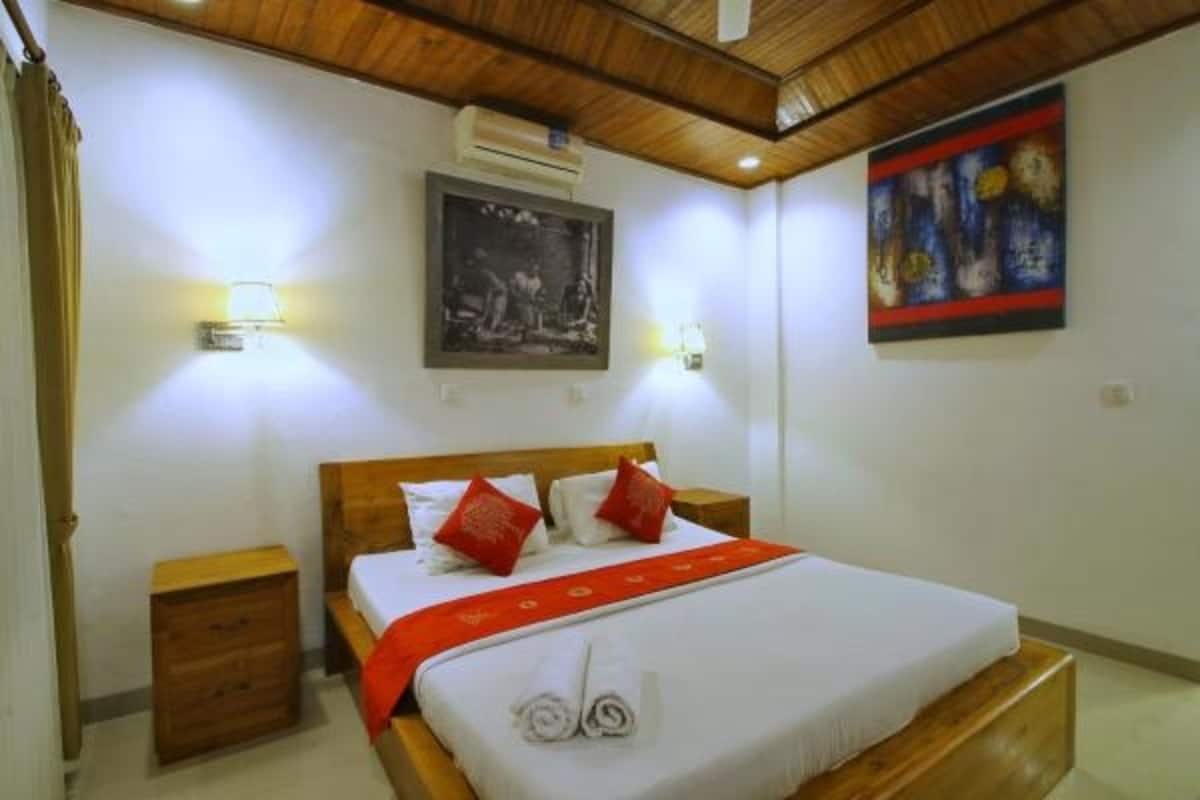 Standard Room with AC | 办公桌、遮光窗帘、免费 WiFi、床单