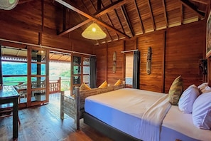 Wooden Villa with Mountain View | In-room safe, desk, iron/ironing board, free WiFi