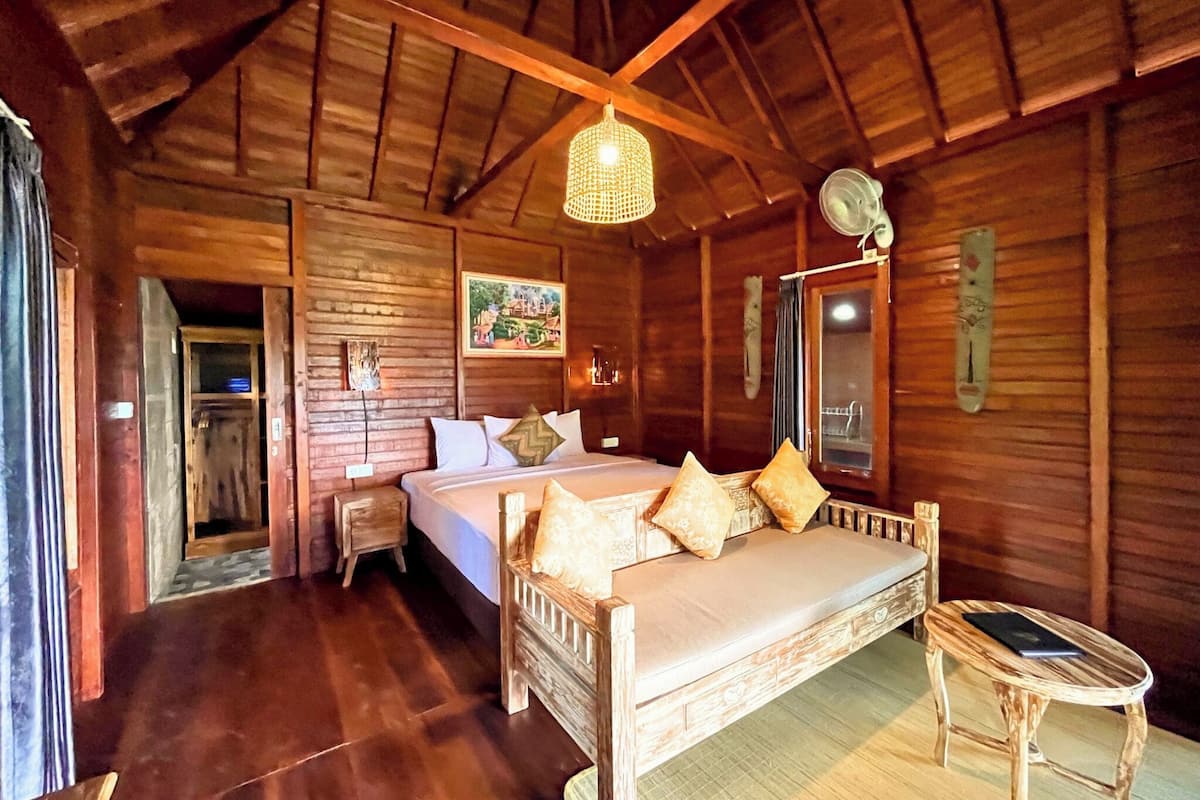 ห้องคลาสสิก | ตู้นิรภัยในห้องพัก, โต๊ะทำงาน, เตารีด/โต๊ะรีดผ้า, Wi-Fi ฟรี