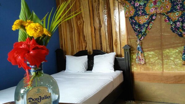 Room, 1 Queen Bed, Non Smoking - Black Sheep (Bahía Ballena)