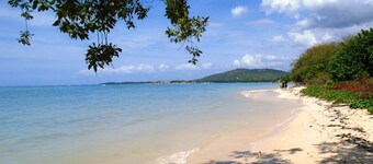 Fantastic, spacious villa with a large pool and sea views in a very safe area.