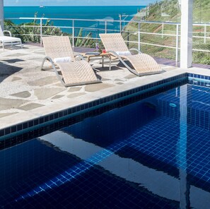 Pool - House in gated community. Total security and much comfort.  (Buzios)