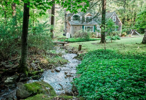 Family-Friendly Retreat Close to Town w/ Heated Pool & Hot Tub on 3 Acres