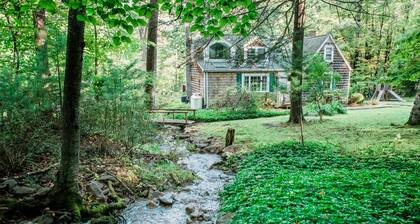 Family-Friendly Retreat Close to Town w/ Heated Pool & Hot Tub on 3 Acres