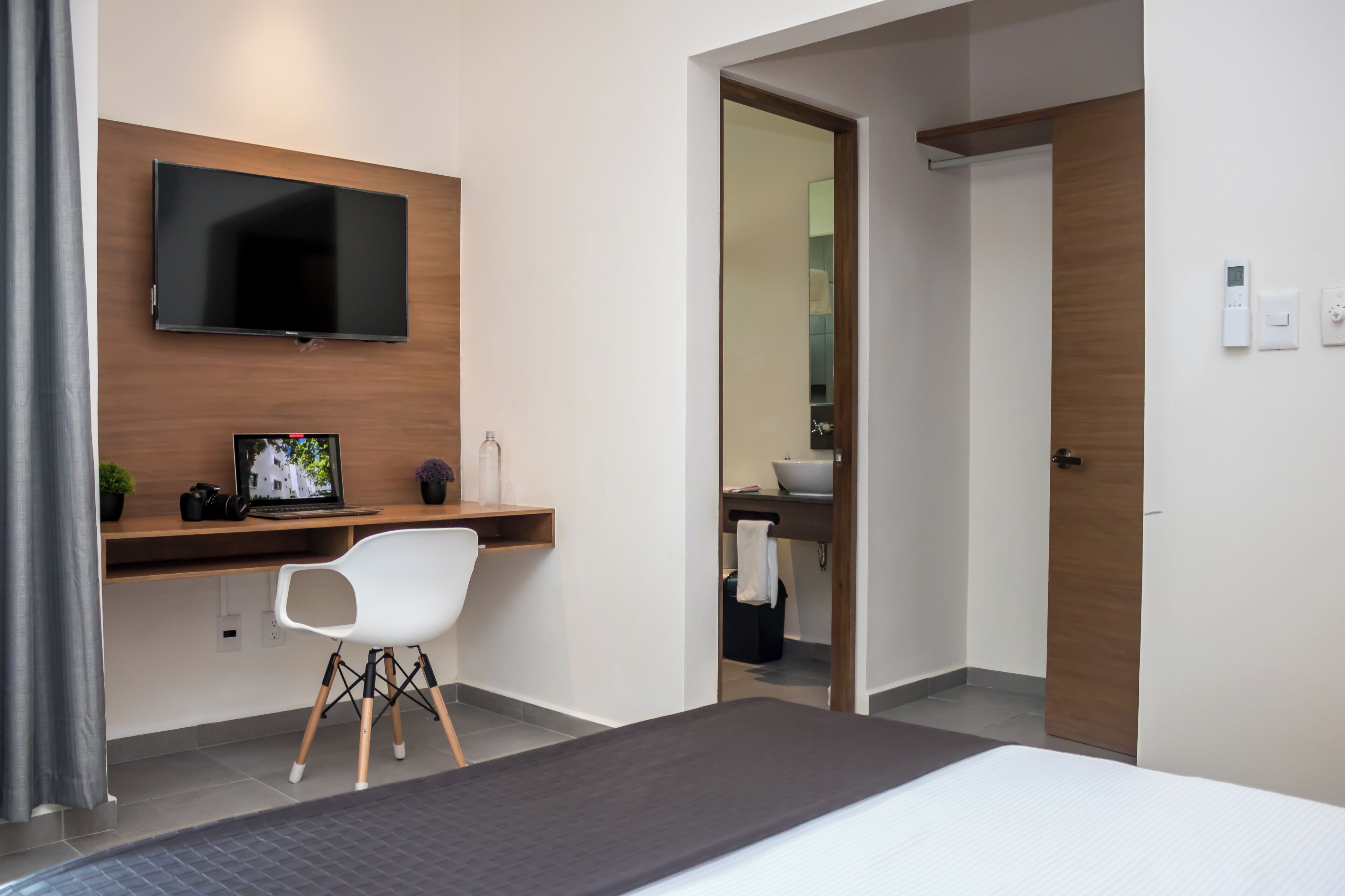 Literie de qualité supérieure, coffres-forts dans les chambres